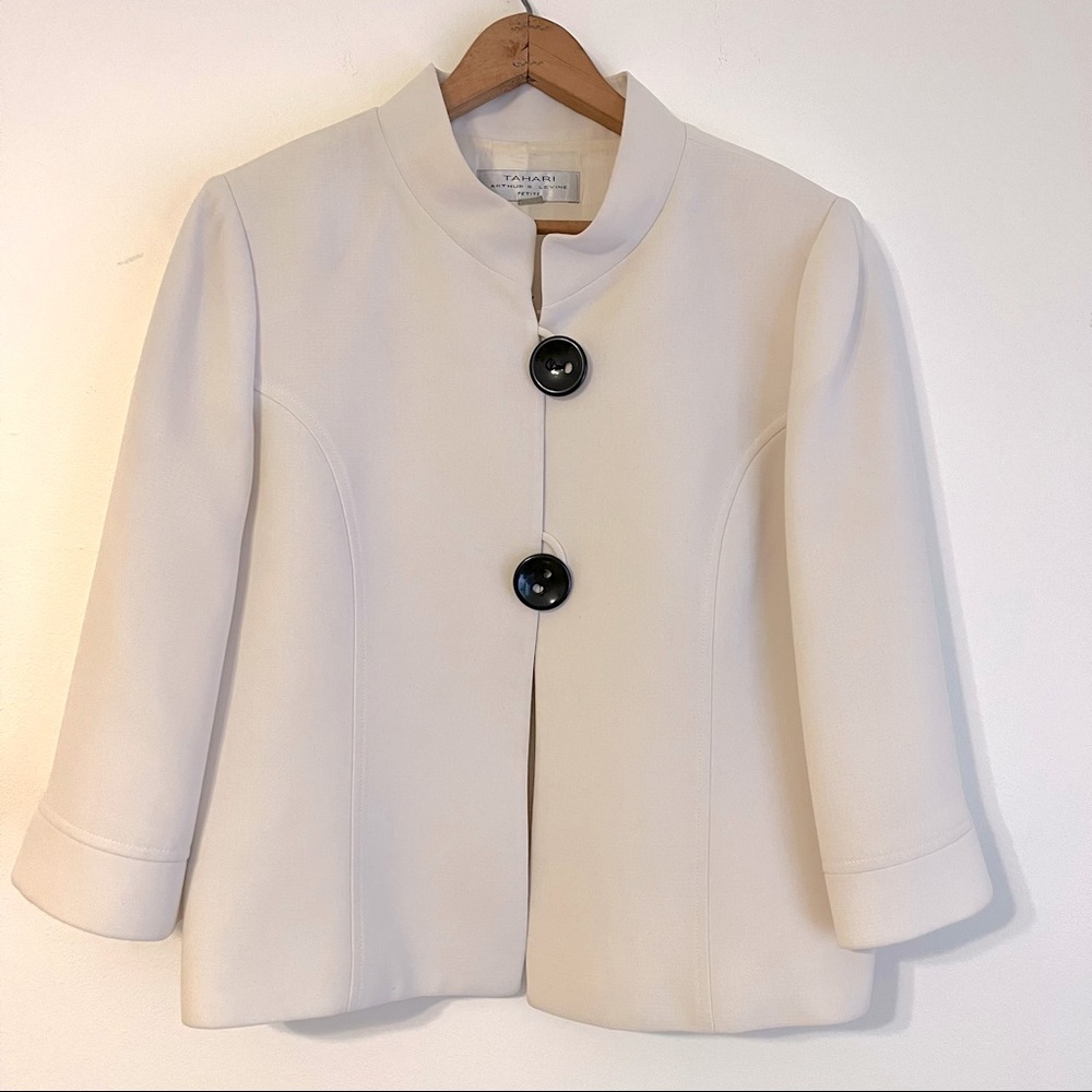 TAHARI by Arthur s. Levine ivory jacket